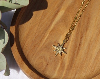 Stern-Anhänger-Halskette | Feine Goldkette mit Kugeln | Verstellbarer Kragen | Geschenk für sie