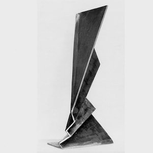 Metal Art Sculpture | Floor Chic-Style Sculpture | Large Metal Art | Unique Decorative Stand |  Lightweight Antique Finish | Easy Cleaning.