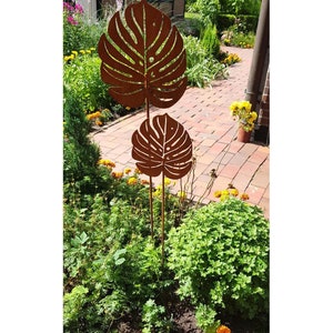 Leaf Metal Garden Art | Yard Shadow Art | Memorial Sculptures | Vintage Metal Garden Stake | Heart Decor | For the Garden Memorial Gifts.