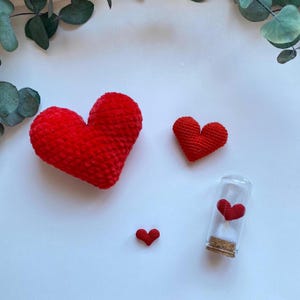 Patrón de crochet de corazón amigurumi en PDF / Tutorial para crear un encantador llavero y colgante para bolso