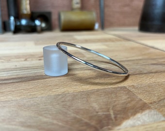 Handmade Solid 925 Sterling Silver Bangle | Round | 15g Weight | 3mm Width | 61mm Diameter | Hallmarked