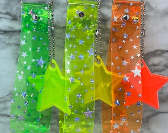 Llavero de pulsera con estrella holográfica estilo Y2K / reflectante / accesorios para bolsos / colores brillantes