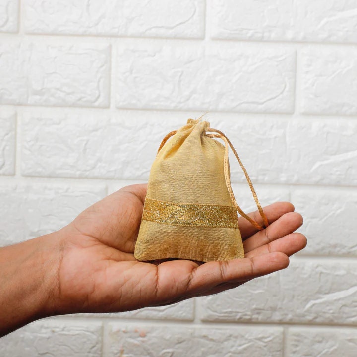 Jute potlis wholesale new arrivals