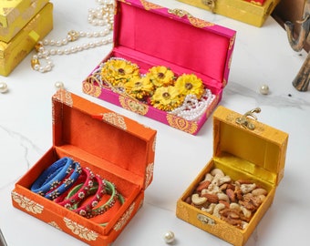 Handgemachte indische Geschenk-Box, Stoff Brokat-Box für indische Hochzeit Gunsten, Diwali Geschenk-Box, Mithai Box, Armreifen Schmuckschatulle, Sweet Box, Nikah Box