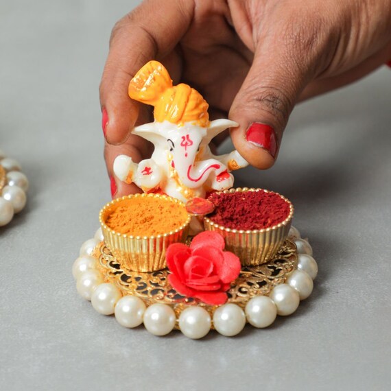Saugat Traders Haldi Kumkum Katori & Roli Chawal Platter - Pack Of 5, Puja Return Gifts For Weddings, House Warming, Varalakshmi Pooja, Ceremonies