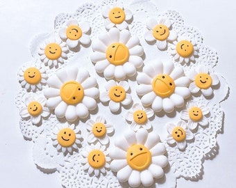Fondant smiley Daisy cake topper,happy face Flowers cake topper,Daisy cupcakes decoration,colors daisy cake topper, cake decoration