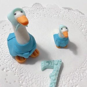 Fondant Geese  cake topper, mother baby geese cake topper