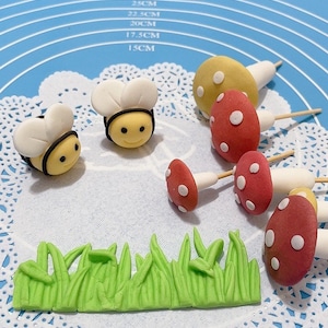 Fondant bee cake topper/mushroom cake topper/ garden woodland cake topper/ grass bee mushroom cupcakes tree stump topper decoration