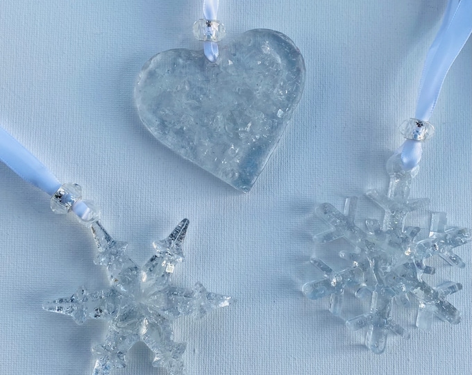 Pure Ice Snowflake Christmas Ornament Set - the Perfect Holiday Gift