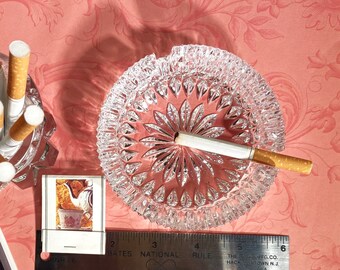 Kristallaschenbecher – sehr funkelnd! Vintage, wunderschöner 4" x 1" perfekter runder Aschebehälter / Bonbonteller / Weinflaschenuntersetzer * Tolles Akzentstück