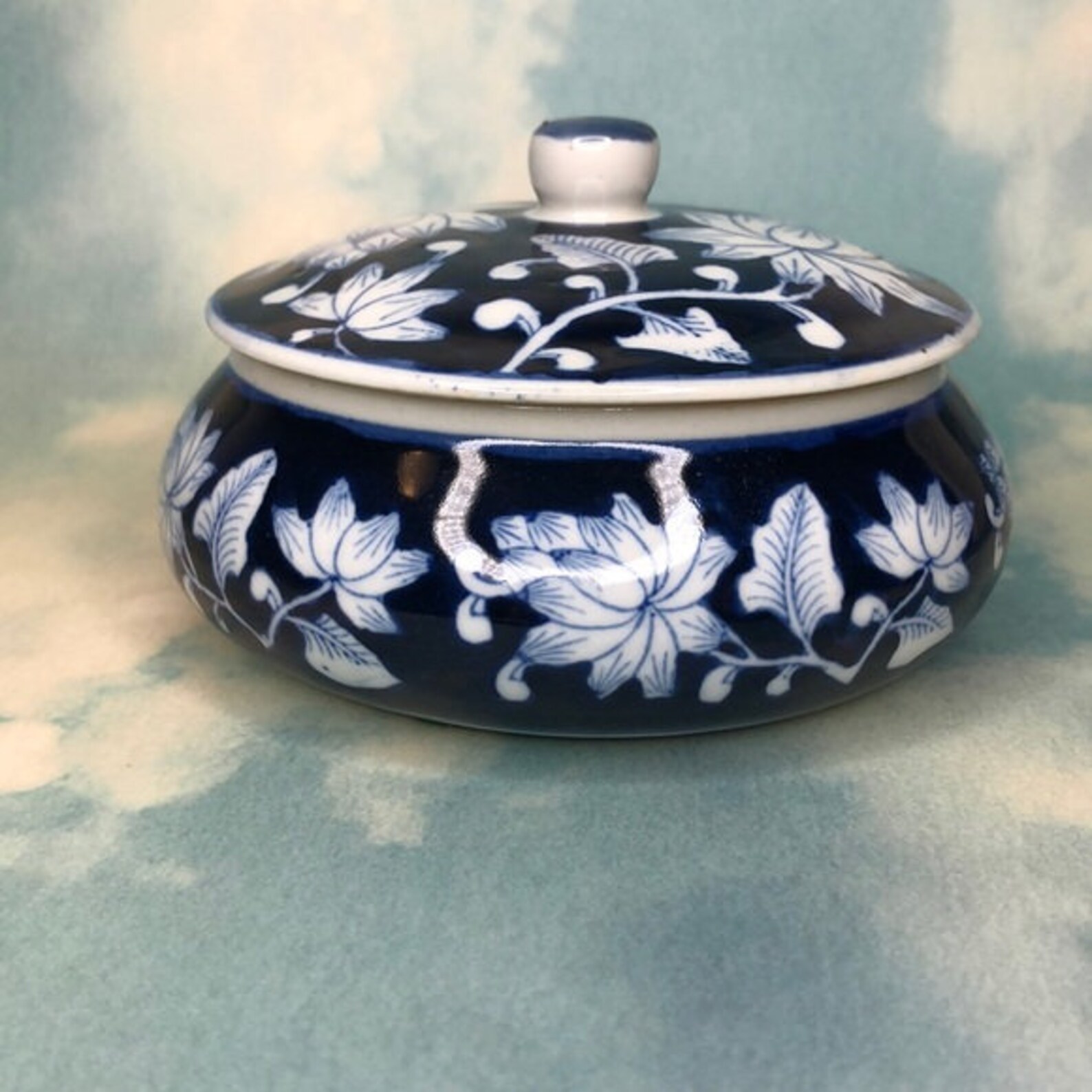 Blue lotus box