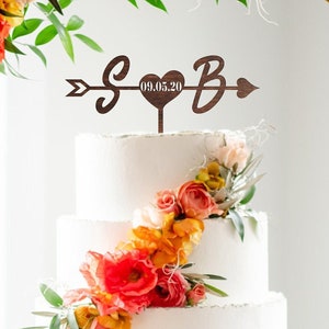 Personalized Arrow Wedding Cake Topper, Cake Topper with Date and heart, Initials cake Topper, Custom Mr Mrs cake topper Anniversary Gifts