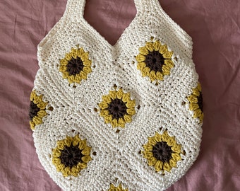 Crochet sunflower purse