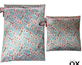 Wetbag "Cherry Blossoms" sac de bain personnalisé sac humide fleurs du Japon printemps gris rose par OXmade