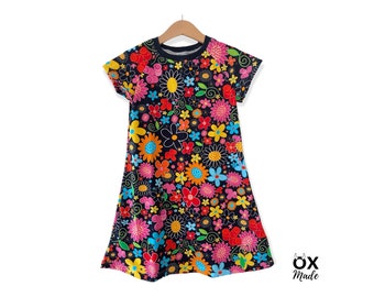 Kurzarmkleid "Flowerpower" Blumen bunt Sommer dunkelblau by OXmade