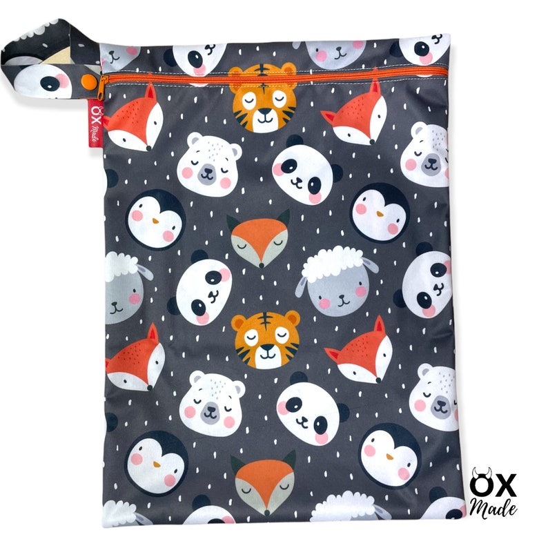 Wetbag Tiere personalisierte Nasstasche Badetasche Schaf Fuchs Panda Tiger Pinguin Bär grau by OXmade Bild 3