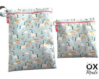 Wetbag "Unicorn Meadow" gepersonaliseerde natte tas met naam, badtas, luiertas waterdicht, strandtas klein groot van OXmade