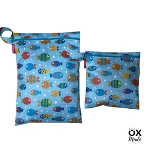 Wetbag "Fische" personalisierte Nasstasche Badetasche Wickeltasche Meer maritim hellblau Kita Schwimmbad Wechselkleidung by OXmade