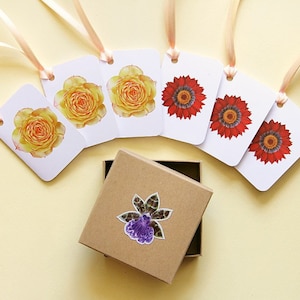 Étiquettes-cadeaux illustrées d'une rose jaune et d'une marguerite rouge, étiquettes cadeaux botaniques, lot de 6 mini-cartes, étiquettes d'emballage cadeau, petites cartes.