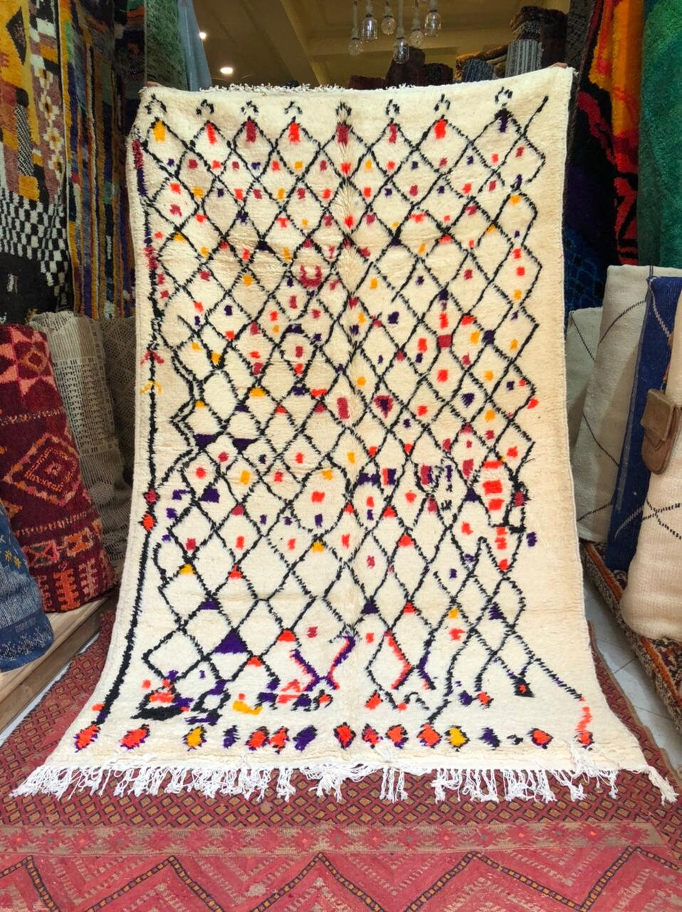 Beau Tapis Azilal - Tapis Berbère Fait à La Main Berbère Marocain, Main, en Laine Multicolore; Maroc