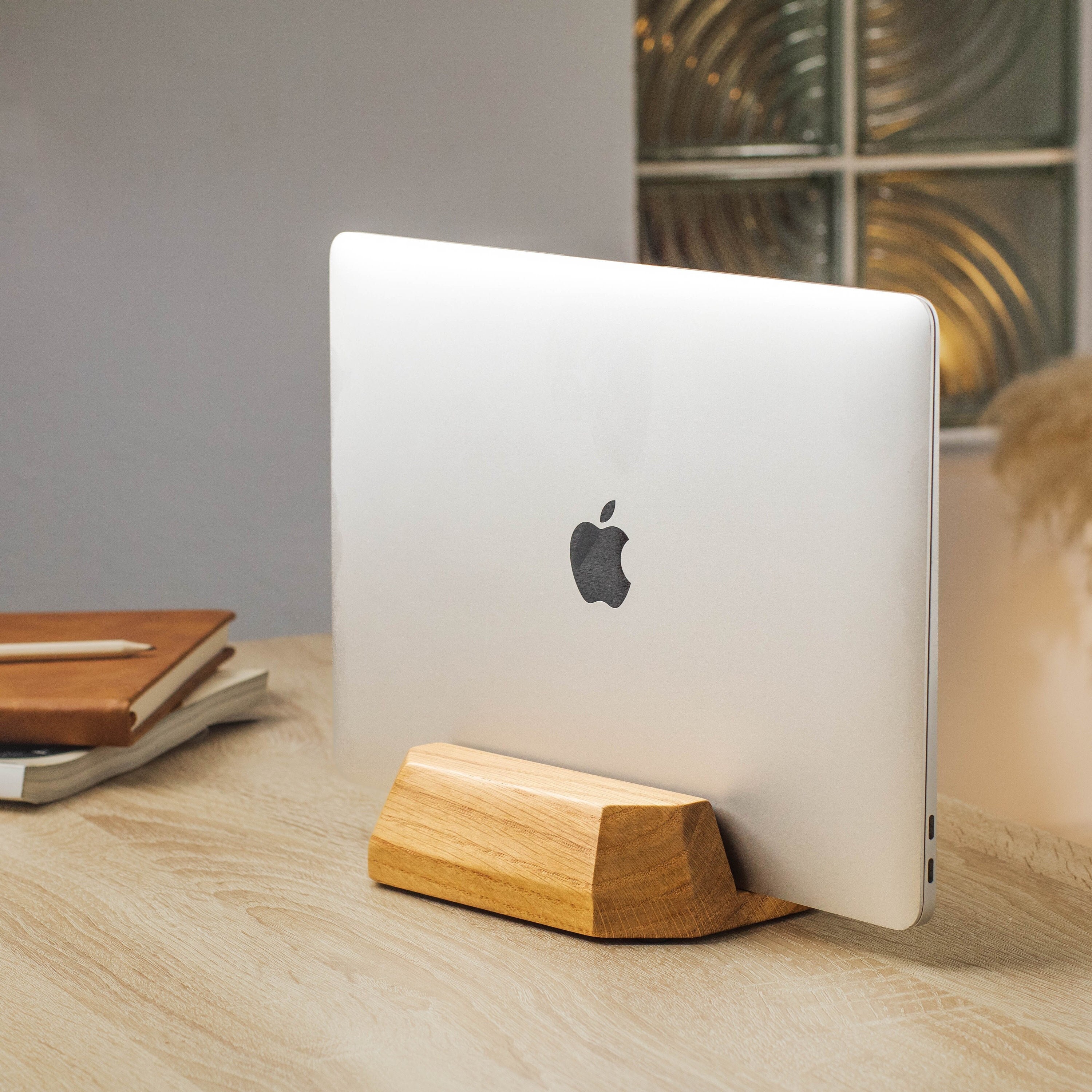 Wooden laptop rack - .de