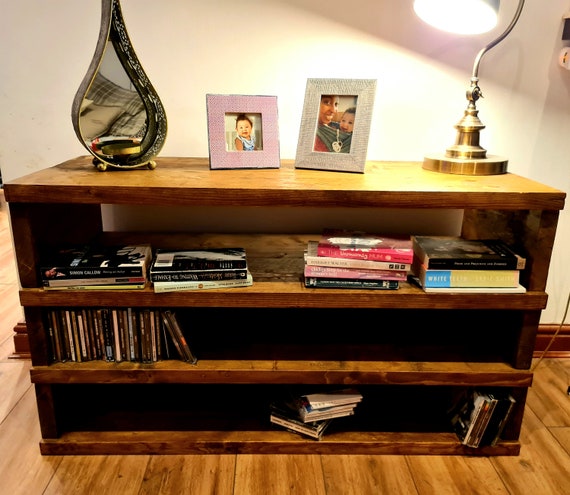 Vintage end discount table with bookshelf