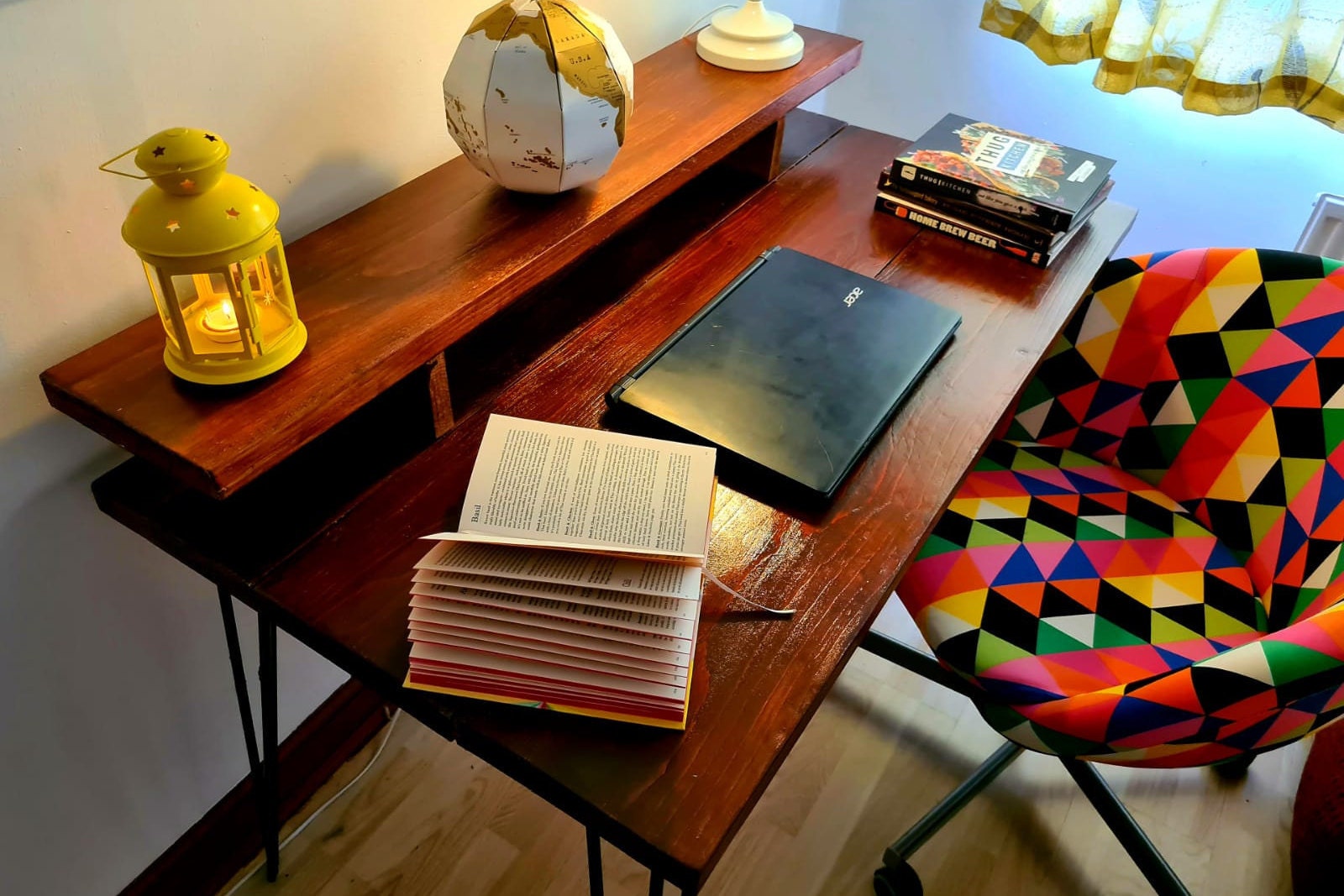 Industrielle Rustikal Altholz Schreibtisch Desktop Monitor Regal. Tischplatte Büro. Jahrgang. mid century Hairpin Legs Gerüstbretter Möbel