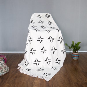 Boho Mud Cloth Throw Blanket with Tassels Hand Loomed Block Print Cotton Sofa Throw for Living Room 120X180 Cms