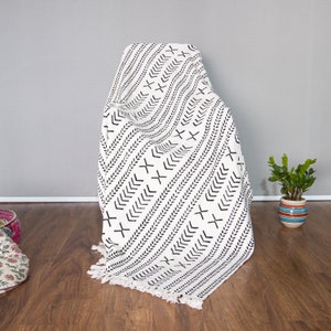 Boho Mud Cloth Throw Blanket with Tassels Handmade Block Print Cotton Sofa Throw for Living Room 120X180 Cms