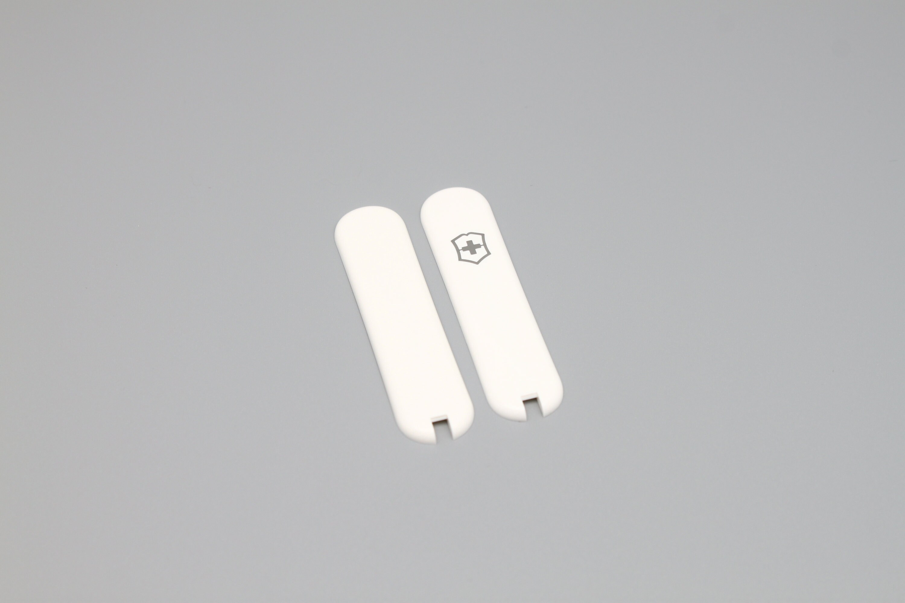 Plaquette Victorinox Edelweiss 58 mm avec croix | Recto