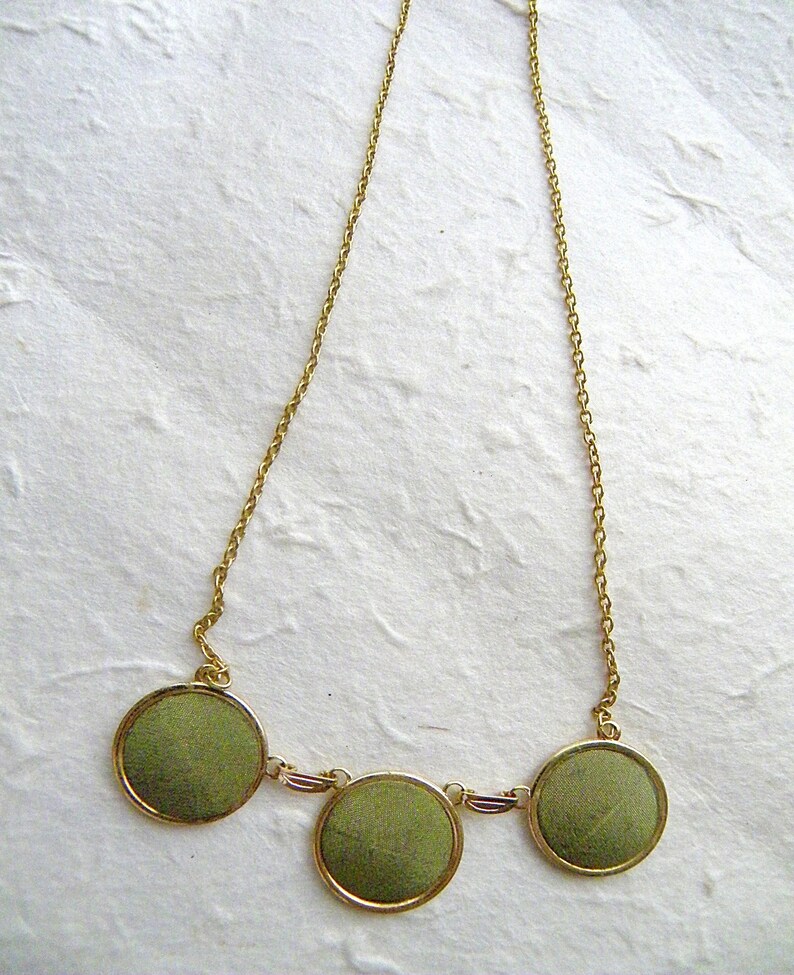 Painted natural silk necklace