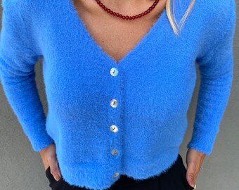 Bust 40.5 Leather Belt Size 10 Blue Mohair Sweater 1980s Silky Soft Pullover V Neck /& Slouchy Casual Boyfriend Style Winter Spring
