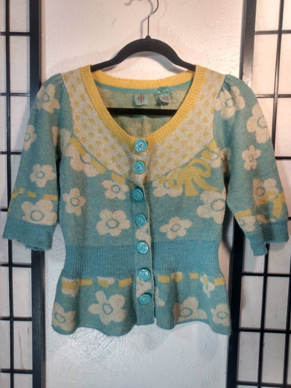 Vintage short sleeve, button cardigan