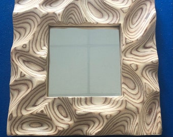 Magnifiquement sculpté, bouleau de la Baltique, miroir en bois, chacun est une pièce unique