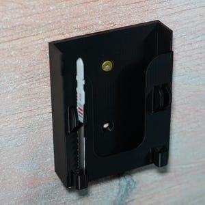 Wall-Mounted Milwaukee M18 Jigsaw Holder with Blade Slots – 3D Printed Organizer