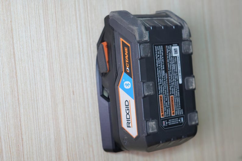 RIDGID 18V Battery Mount – Wall Holder for Octane & Bluetooth Packs | Shop Organizer | 3D Printed in USA