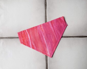 Rosa schimmernde Streifen klein über dem Kragen Hund/Haustier Bandana