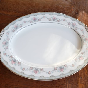 Vintage Noritake 12 Inch Platter Lindsay Pattern. Beautiful 12 Inch Serving Platter. Platinum Handles. Never Used. 6106 From Japan.