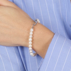 DORIAN bracelet // Great quality natural rounded pearls with sterling silver, gold plated stainless steel or stainless steel closure