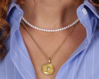 REMI necklace // Delicate  great quality rounded pearls with gold plated stainless steel or sterling silver closure