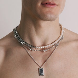 HERACLES necklace // Great quality shell round pearls combined with stainless steel cuban metal chain image 6