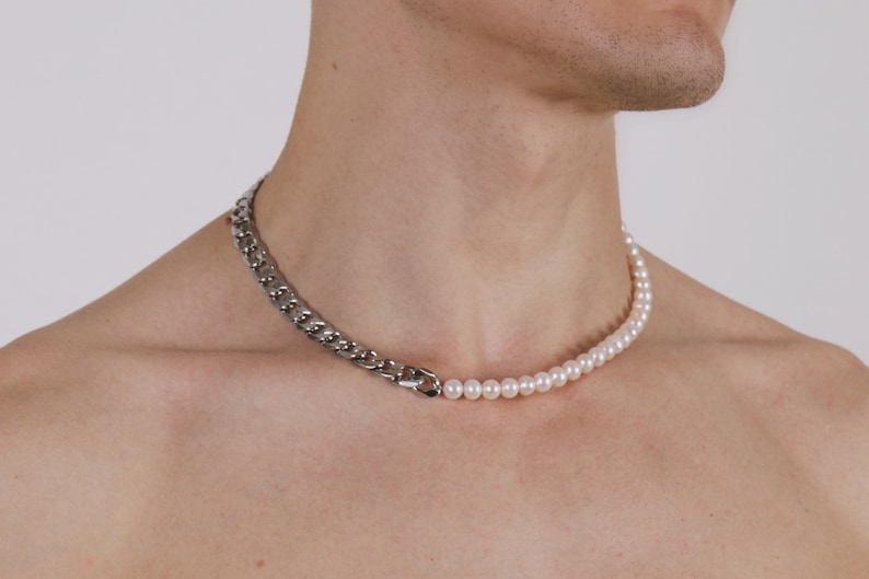 HERACLES necklace // Great quality shell round pearls combined with stainless steel cuban metal chain image 1
