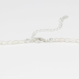 Collier DIDO // Minuscules perles avec fermeture en argent sterling ou en acier inoxydable plaqué or Argent