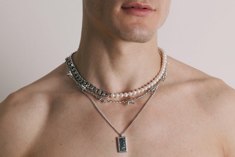 HERACLES necklace // Great quality shell round pearls combined with stainless steel cuban metal chain image 6