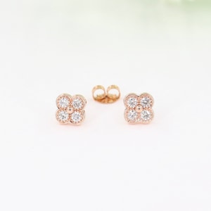 Natural Diamond Clover Earrings/14K ,18K gold 6.9mm Clover Classic Dainty Cluster Stud Earrings/Diamond Stud Earrings/ Anniversary Gift