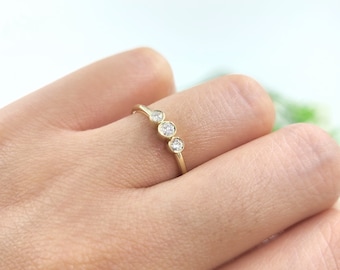 Stackable 0.15ct Diamond Ring/Trio Diamond Ring/Dainty Three Stone Bezel Setting Ring/Bezel set diamond band/Promise Ring