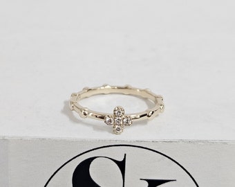 14K Gold Rosary Ring: Natural Diamond Flower Band