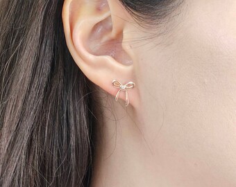 【I AM MARI】Dizen Unbalance Cubic Ribbon Earrings KIKICHIC | NYC | Trendy Bow Ribbon 18k Gold Studs Earrings