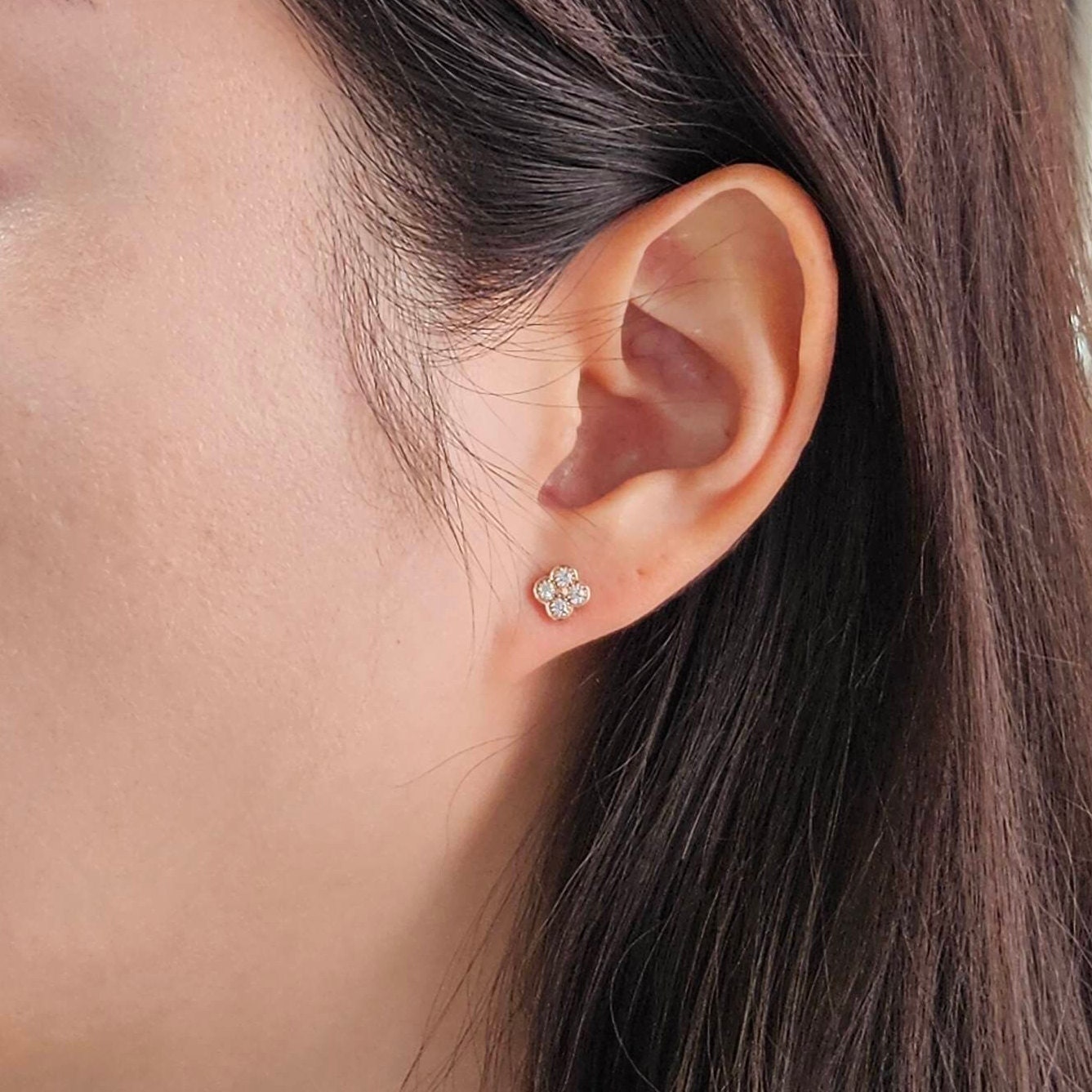 Amazon | [四葉のクローバー] 18金 ダイヤモンドピアス 18k K18