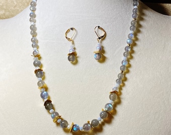Labradorite and White Crystal Necklace-Earrings Set